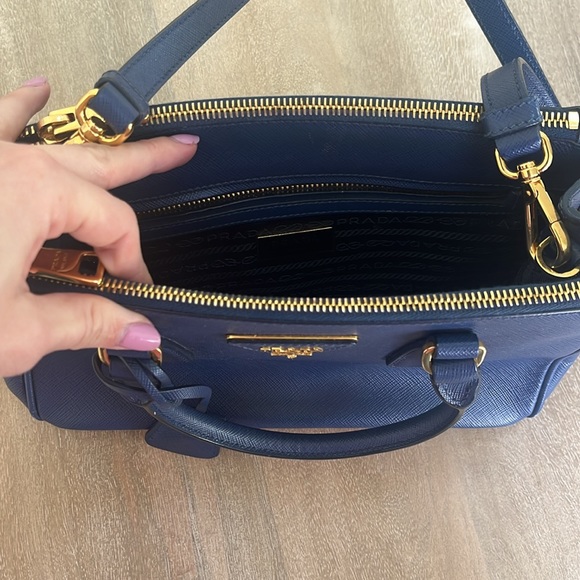 Medium Prada Bag - Picture 4 of 4